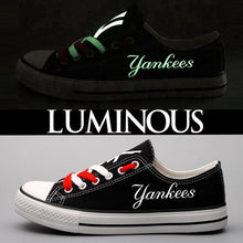 Load image into Gallery viewer, New York Yankees MLB Apparel Unisex Breathable Canvas Shoes Black/White/Blue Full Plus Size Best Gift Printed Logo Team